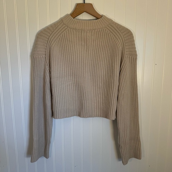 H&M Ribbed Mockneck Cropped Beige Thick Sweater Women’s Size Medium - Picture 4 of 9